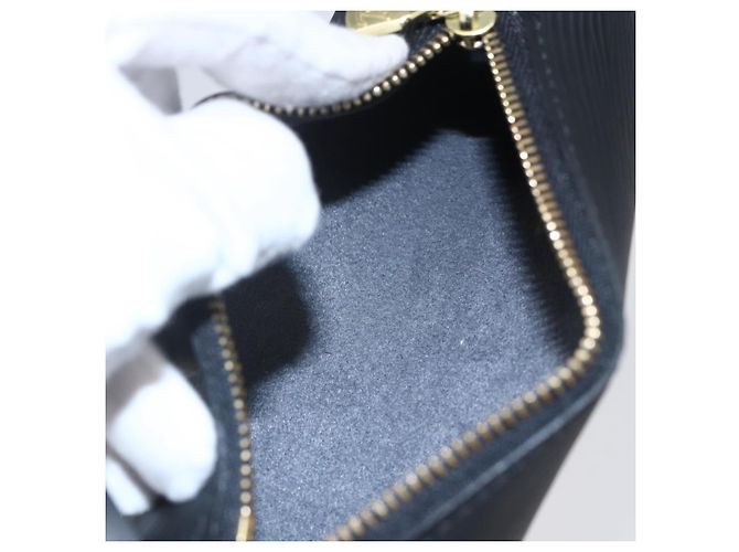 POCHETTE SOUFFLOT ÉPI NERA LOUIS VUITTON Auth yk19611 Nero - vista 12