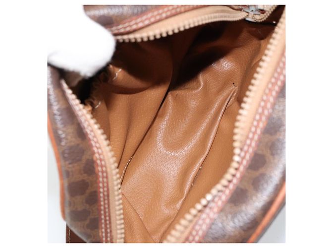 Céline Borsa a Spalla in Tela Macadam CELINE in Pelle PVC Marrone Oro Auth 148688 D'oro - vista 11