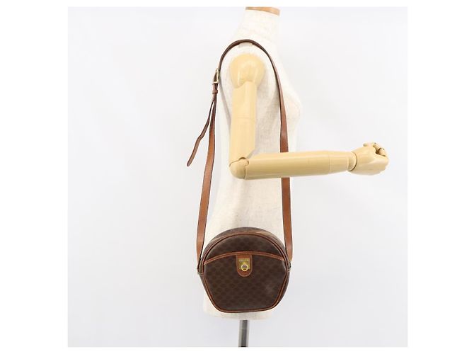Céline Borsa a Spalla in Tela Macadam CELINE in Pelle PVC Marrone Oro Auth 148688 D'oro - vista 23