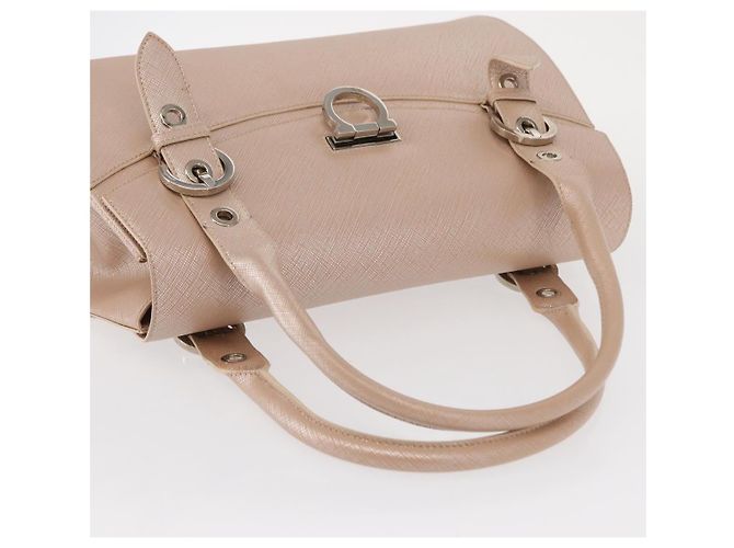 Sac à bandoulière Gancini en cuir rose argenté Salvatore Ferragamo Auth ka356 - vista 7
