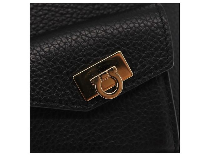 Zaino Gancini in pelle nera e oro Salvatore Ferragamo Auth 154075SM Nero D'oro - vista 21