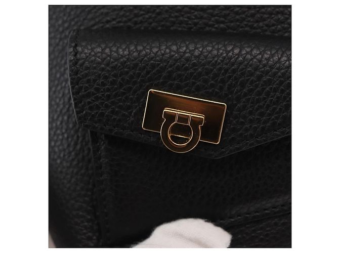 Zaino Gancini in pelle nera e oro Salvatore Ferragamo Auth 154075SM Nero D'oro - vista 22