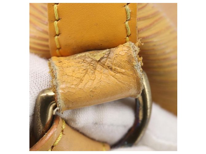 Noe LOUIS VUITTON Borsa a Spalla Petit Noé Epi Gialla M44109 LV Auth 144770 Giallo - vista 12