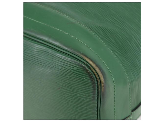 LOUIS VUITTON Bolsa de Hombro Epi Noe Verde M44004 LV Auth 144022 - vista 9