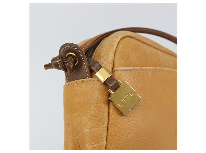 Borsa a Spalla Anagram LOEWE in Pelle Marrone Oro Auth ka490 D'oro - vista 10