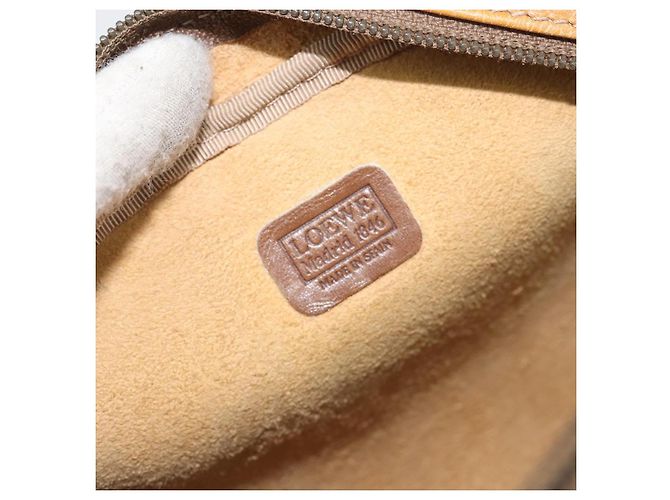 Borsa a Spalla Anagram LOEWE in Pelle Marrone Oro Auth ka490 D'oro - vista 11