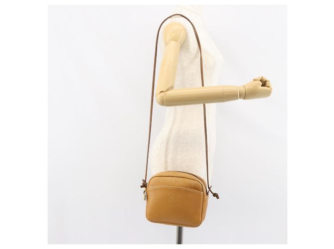 Borsa a Spalla Anagram LOEWE in Pelle Marrone Oro Auth ka490 D'oro - vista 20