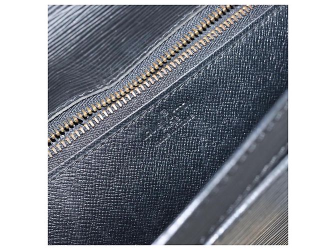 LOUIS VUITTON Epi Serie Dragonne Clutch Bag Nero M52612 LV Auth ep11370 - vista 18