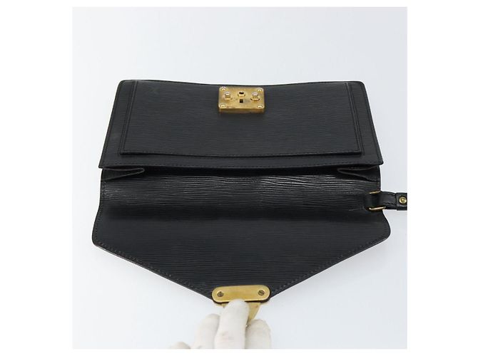 LOUIS VUITTON Epi Serie Dragonne Clutch Bag Nero M52612 LV Auth ep11370 - vista 9