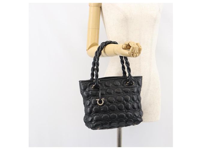 Borsa a mano in pelle nera Salvatore Ferragamo Auth 156381V Nero - vista 23