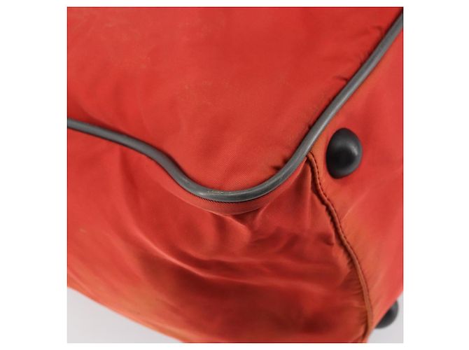 Prada Borsa Boston sportiva in nylon 2 in 1 rossa argento Auth 151448 Rosso - vista 15