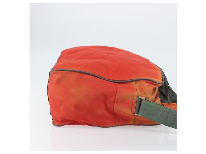 Prada Borsa Boston sportiva in nylon 2 in 1 rossa argento Auth 151448 Rosso - vista 4