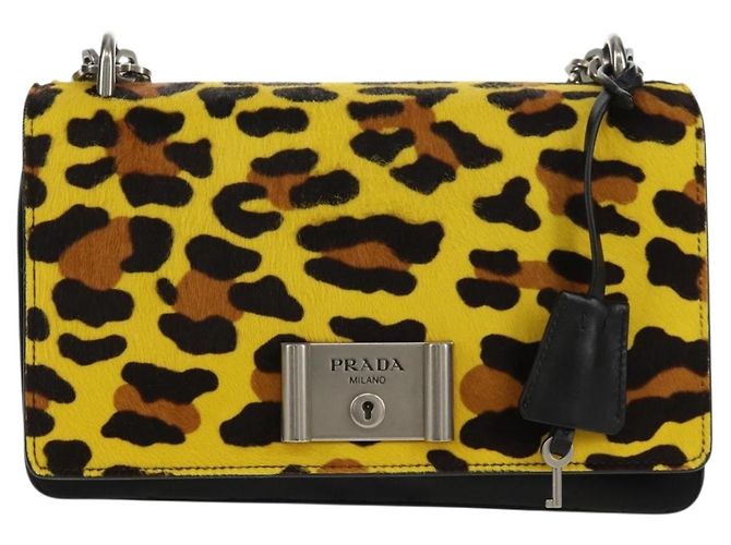 Borsa a spalla con catena PRADA in nylon giallo argento autentica ka595V - vista 13