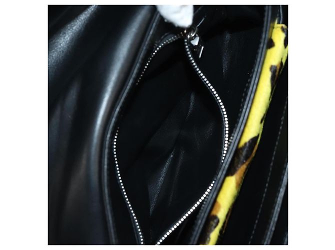 Borsa a spalla con catena PRADA in nylon giallo argento autentica ka595V - vista 29