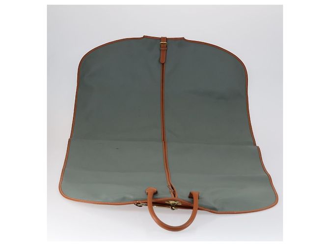 Capa de roupa em couro Valentino verde e dourado Auth bs31394 - vista 10
