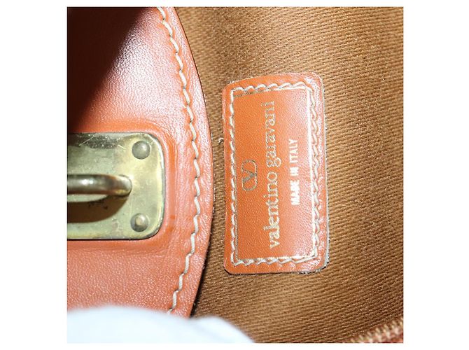Capa de roupa em couro Valentino verde e dourado Auth bs31394 - vista 12