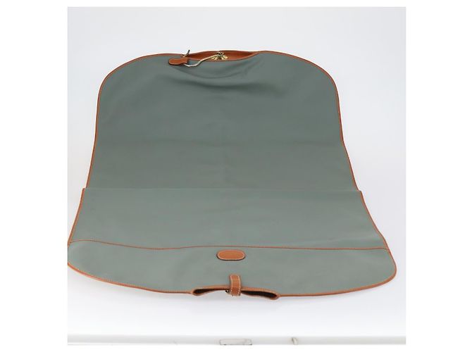 Capa de roupa em couro Valentino verde e dourado Auth bs31394 - vista 20