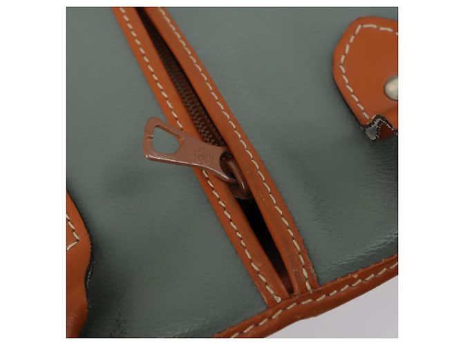 Capa de roupa em couro Valentino verde e dourado Auth bs31394 - vista 21
