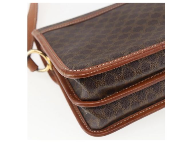 Céline Borsa a Spalla in Tela Macadam CELINE in Pelle PVC Marrone Oro Auth 157766 D'oro - vista 16