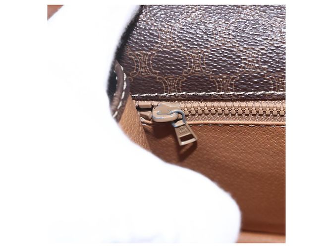 Céline Borsa a Spalla in Tela Macadam CELINE in Pelle PVC Marrone Oro Auth 157766 D'oro - vista 19
