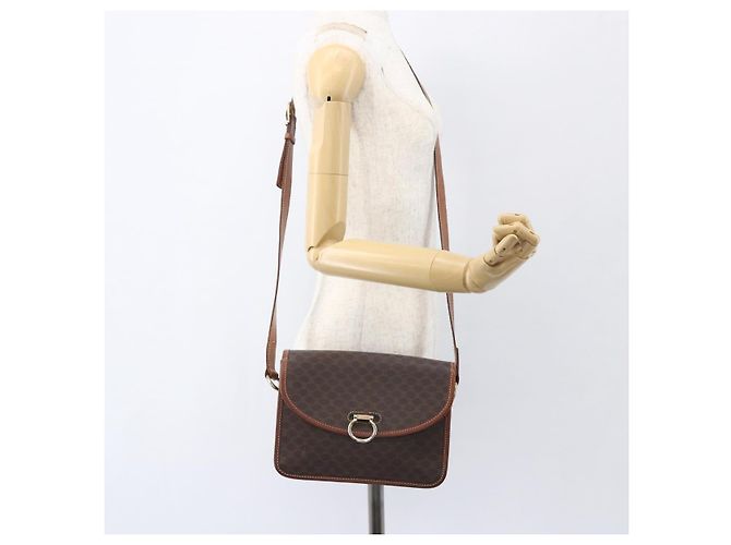 Céline Borsa a Spalla in Tela Macadam CELINE in Pelle PVC Marrone Oro Auth 157766 D'oro - vista 24