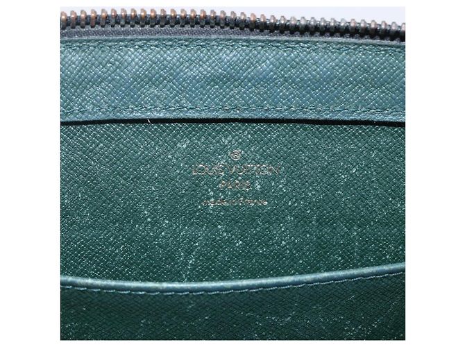 LOUIS VUITTON Clutch Taiga Baikal Epicea M30184 LV Auth BA6683 - vista 9