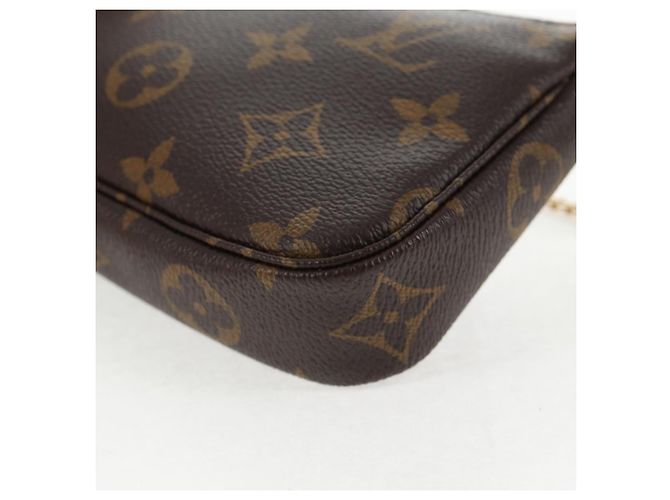 LOUIS VUITTON Monogram Vivienne Mini Pochette Accessori M69752 LV Auth 137149M Monogramma - vista 18