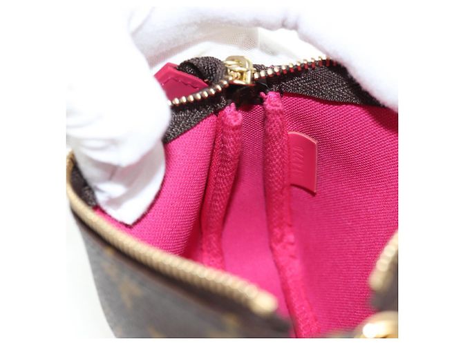 LOUIS VUITTON Monogram Vivienne Mini Pochette Accessori M69752 LV Auth 137149M Monogramma - vista 21