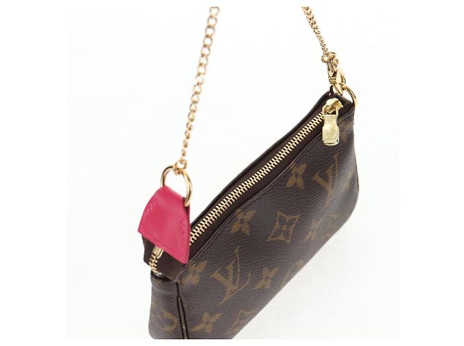 LOUIS VUITTON Monogram Vivienne Mini Pochette Accessori M69752 LV Auth 137149M Monogramma - vista 6