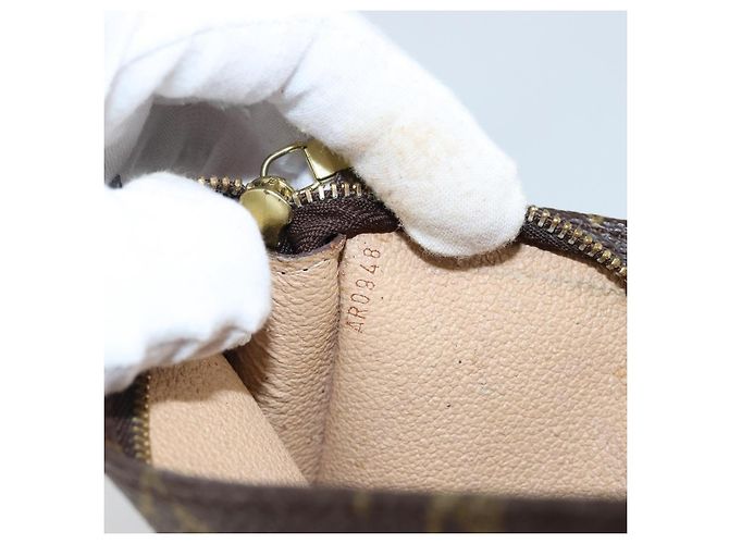 Bucket LOUIS VUITTON Monogramma Secchiello PM Pochette Accessorio LV Auth 143482 - vista 12