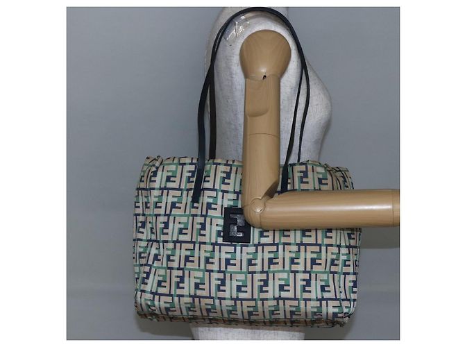 FENDI Zucca Canvas Tote Bag Navy Auth 147615 Marineblau - Ansicht 20