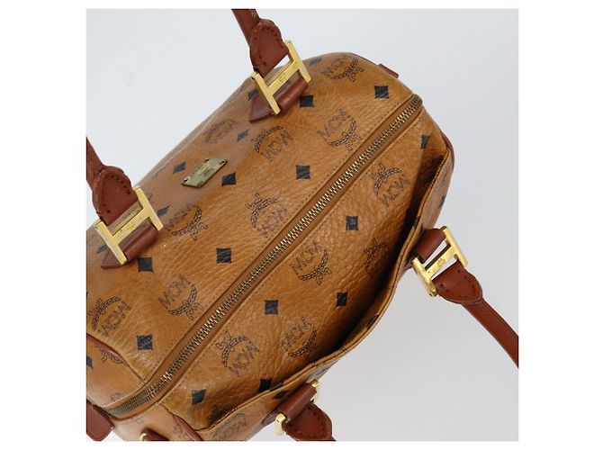 Borsa Boston MCM Logogram Vicetos in pelle PVC marrone e oro Auth gh1076 D'oro - vista 6