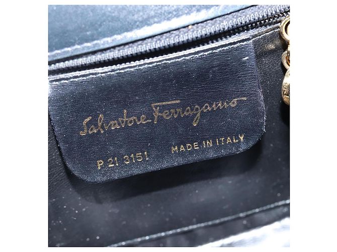 Borsa a Spalla Gancini in Pelle Salvatore Ferragamo Blu Navy Oro Auth 150345 D'oro - vista 15