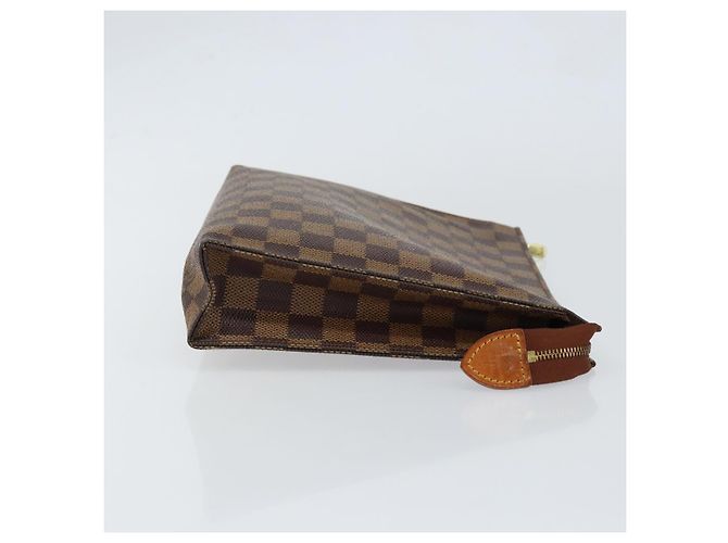 LOUIS VUITTON Poche Toilette 26 Damier Ebene N47543 Auth LV 148144 - vista 3