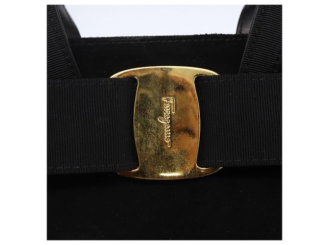 Borsa a Mano Vala in Camoscio Salvatore Ferragamo 2 in 1 Nero Oro Auth 147079 D'oro - vista 10