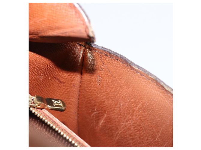 LOUIS VUITTON Bolso de Hombro Monogram Saint Cloud MM M51243 LV Auth 149537 Monograma - vista 12