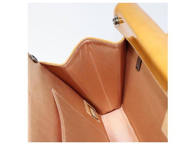 CHANEL Borsa a Spalla Choco Bar Smalto Giallo CC Auth 152372 - vista 19