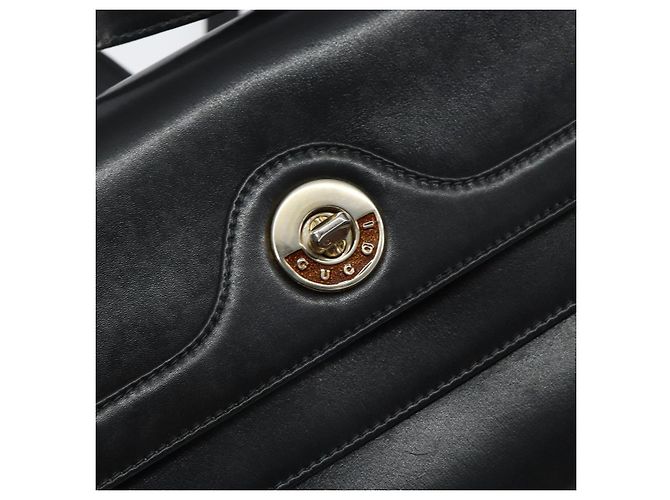 Borsa a Spalla in Pelle Nera e Oro GUCCI 001 256 1161 Auth ep11851 Nero D'oro - vista 14