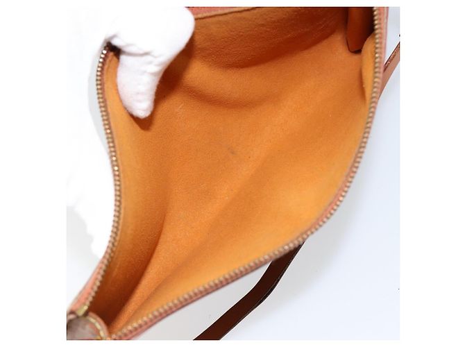LOUIS VUITTON Epi Pochette Accesorios Pouch Marrón M52953 Auth 152133 Castaño - vista 11