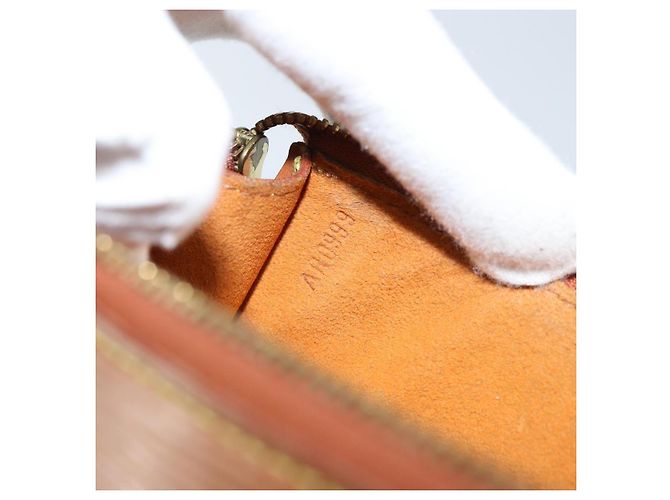 LOUIS VUITTON Epi Pochette Accesorios Pouch Marrón M52953 Auth 152133 Castaño - vista 12