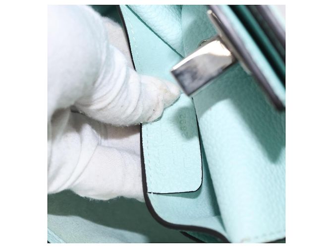 Salvatore Ferragamo Borsa a Spalla Gancini in Pelle Azzurro Chiaro Argento Auth 153957 Blu chiaro - vista 11