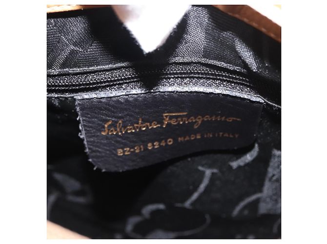 Borsa a Spalla Salvatore Ferragamo in Pelle Beige Oro Auth gh1110 D'oro - vista 12