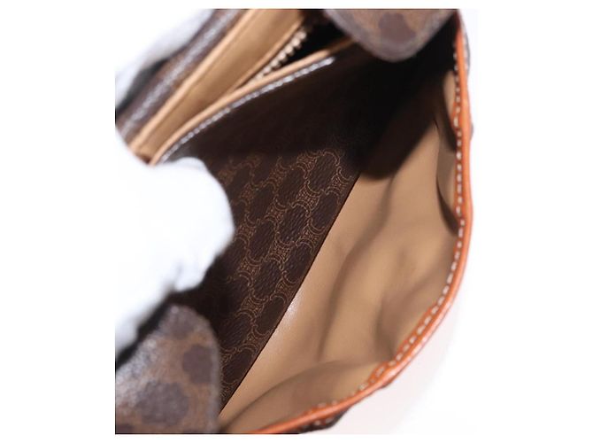 Céline Borsa a Spalla in Tela Macadam CELINE in Pelle PVC Marrone Oro Auth 151785 D'oro - vista 20