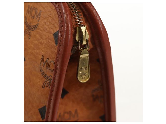 MCM Logogram Vicetos Bolso Clutch de PVC Cuero Marrón Dorado Auth am9844V - vista 12