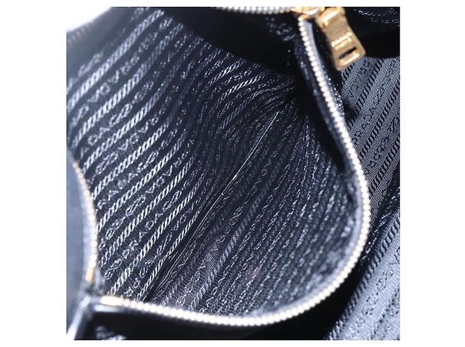 PRADA Borsa a Mano in Pelle 2 in 1 Nera Oro Auth yk19782 Nero D'oro - vista 24