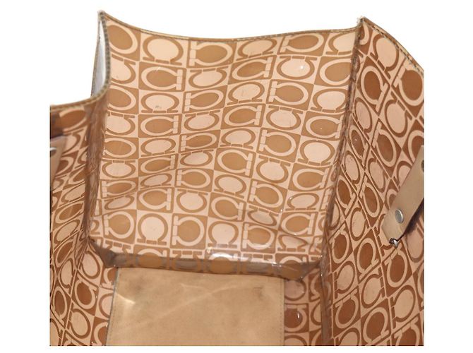 Bolso Tote Gancini de Vinilo Marrón Plata de Salvatore Ferragamo Auth bs29993 - vista 24