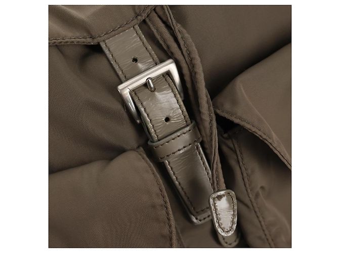 PRADA Rucksack aus grauem Nylon mit Silber authentisch 145848 Braun - Ansicht 22
