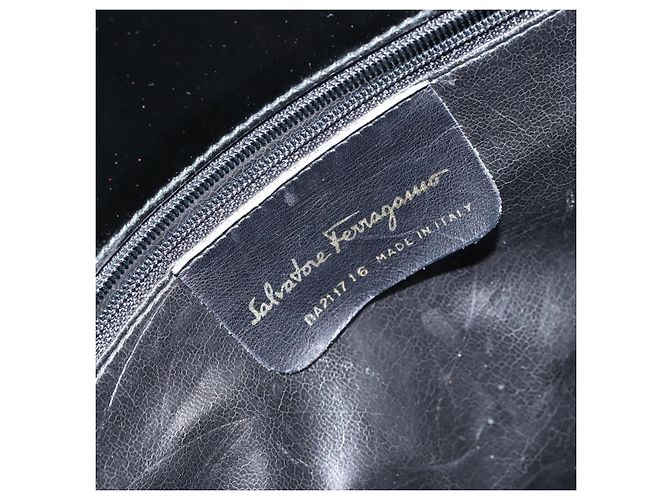 Bolsa Gancini de esmalte 2 em 1 preta e dourada Auth 147151 da Salvatore Ferragamo Preto Dourado - vista 17
