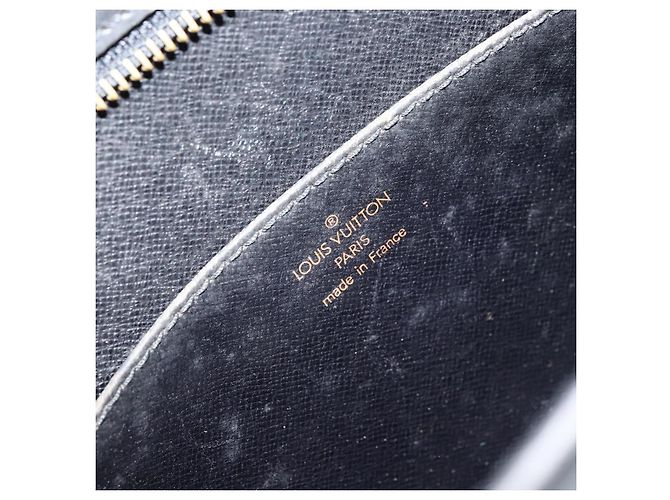 LOUIS VUITTON Pochette Masculina Epi Bolsa de Mão Preta M52522 LV Auth BA7650 Preto - vista 17