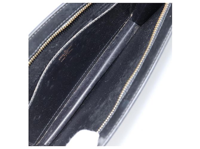 LOUIS VUITTON Pochette Masculina Epi Bolsa de Mão Preta M52522 LV Auth BA7650 Preto - vista 9